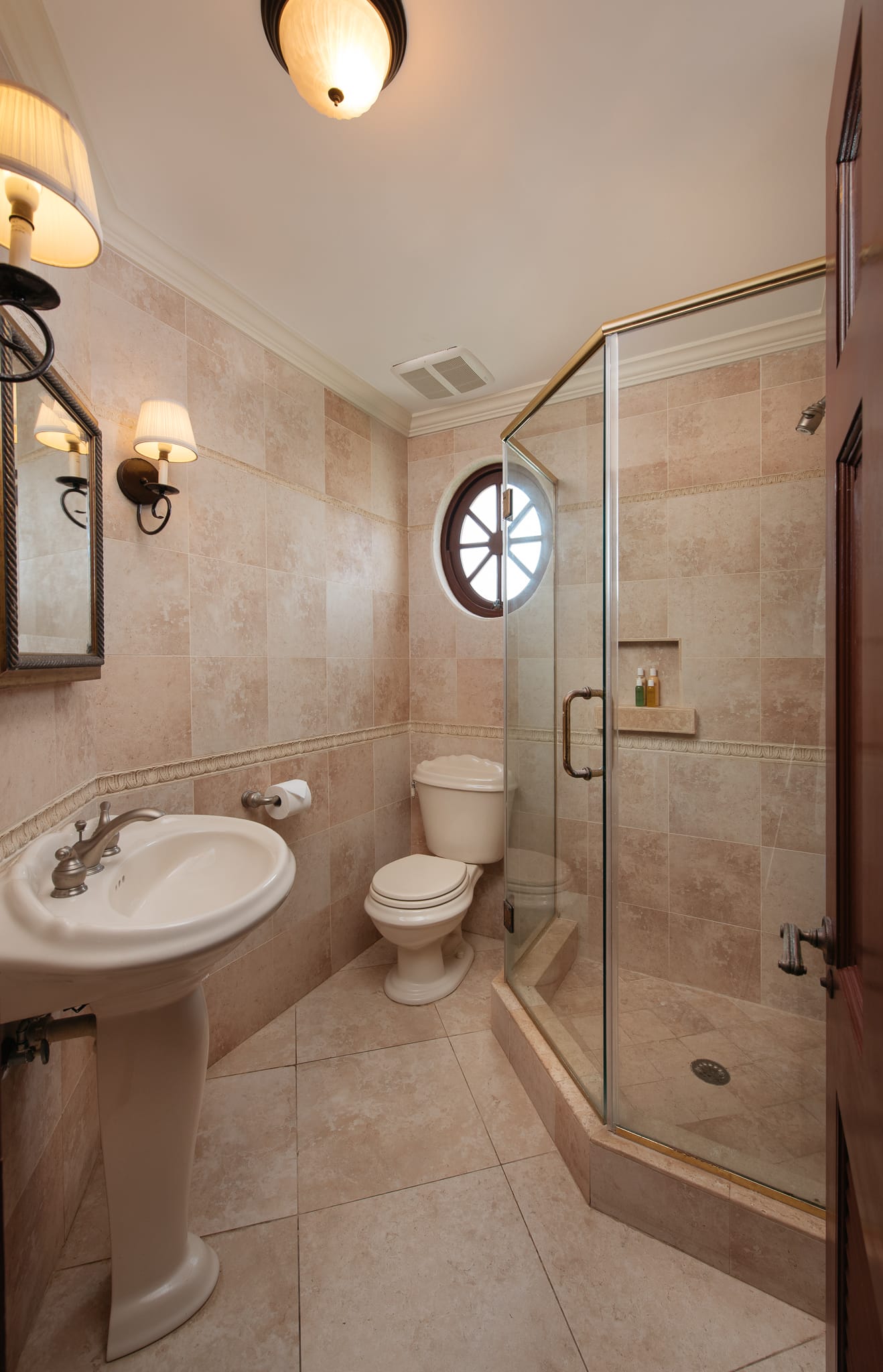 913 Powder Room