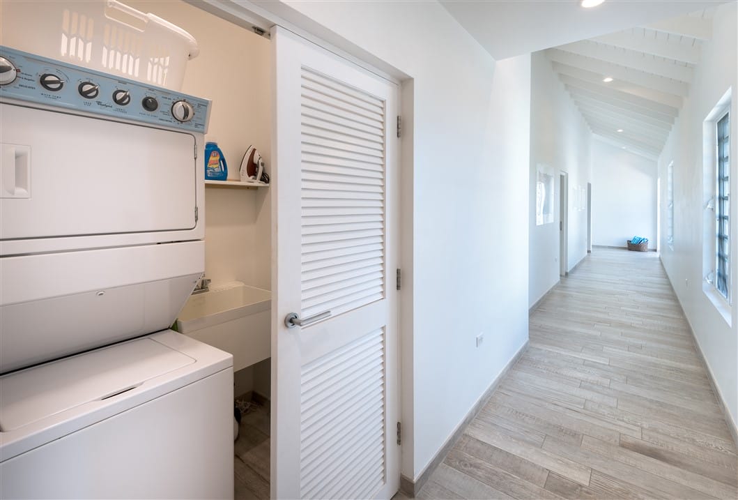 CRAGGY NOOK UNIT FLYING FISH NOV 2017 LAUNDRY