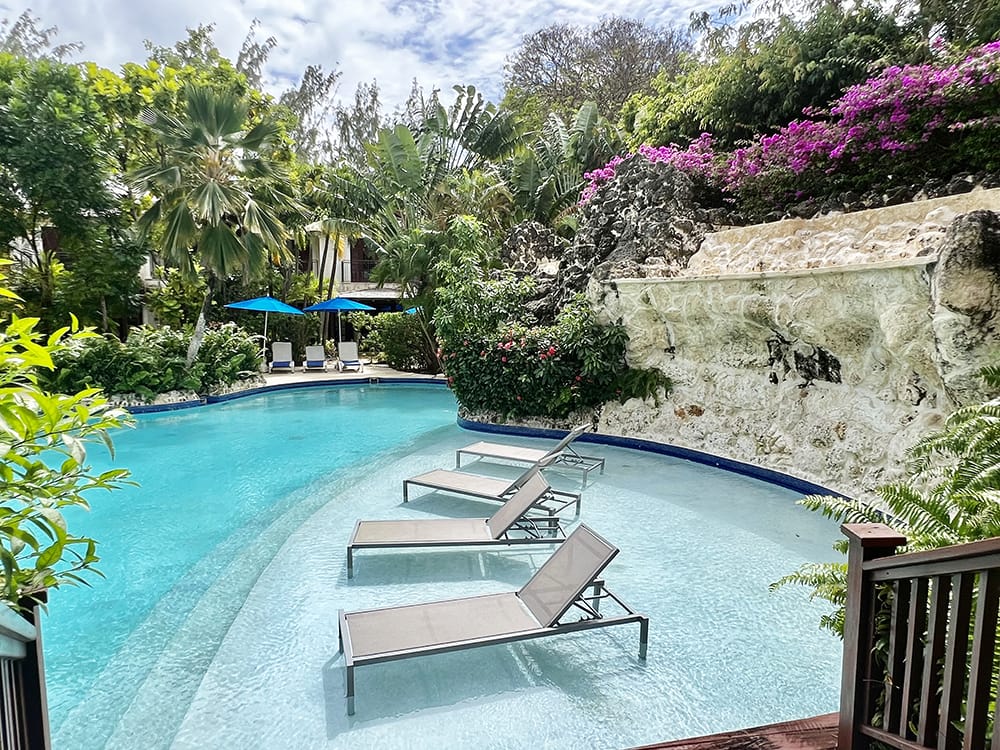Claridges 10 communal pool chairs