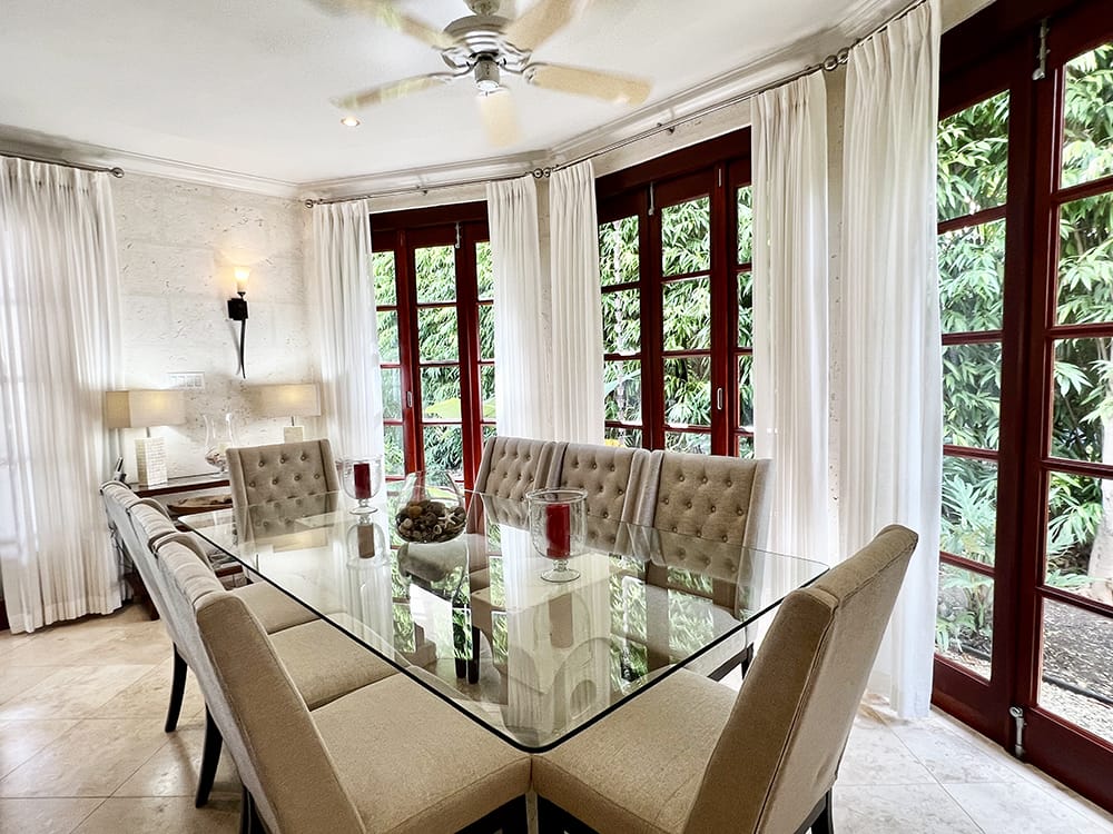 Claridges 10 dining room 2