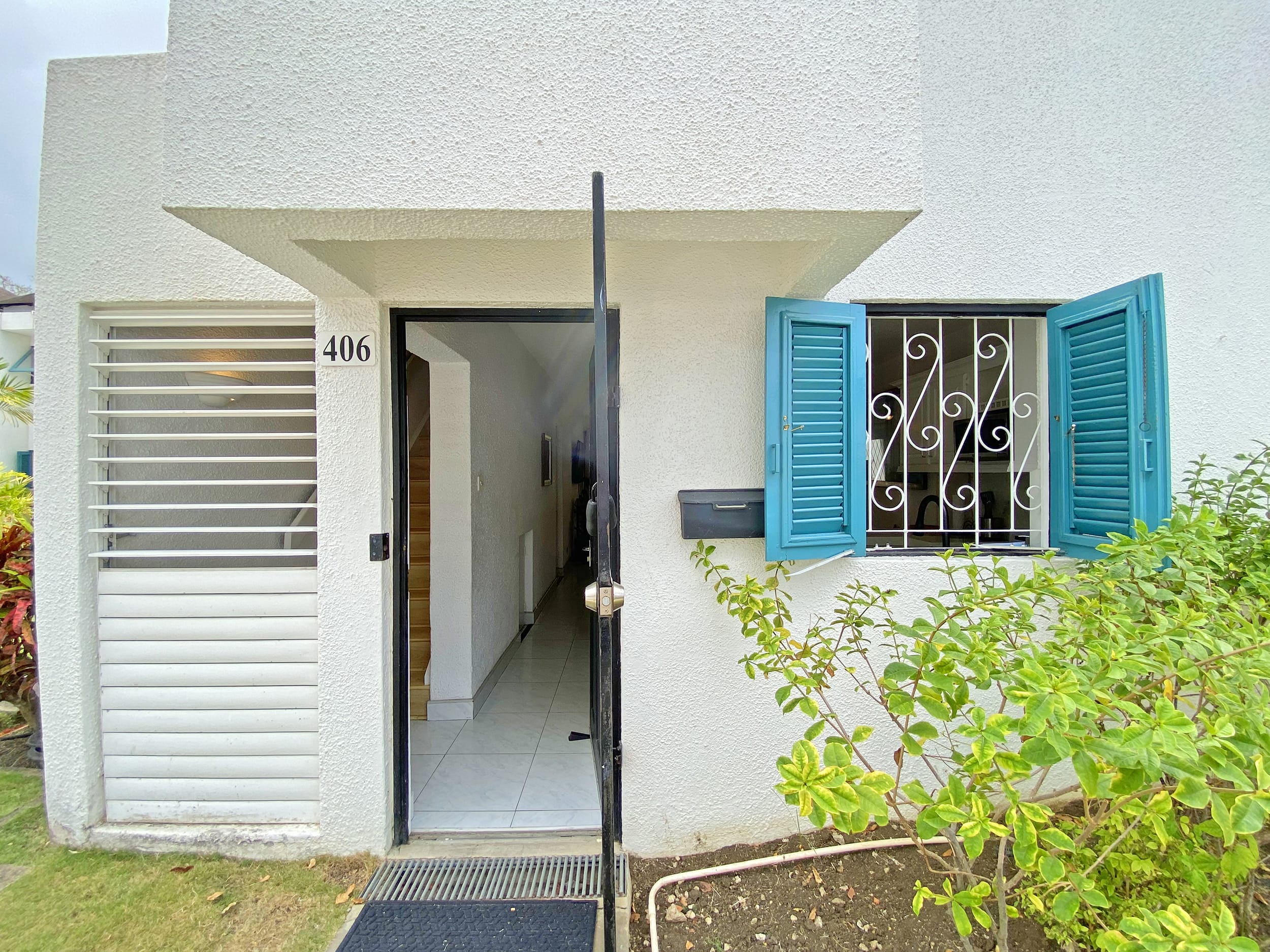 29PH 406 exterior