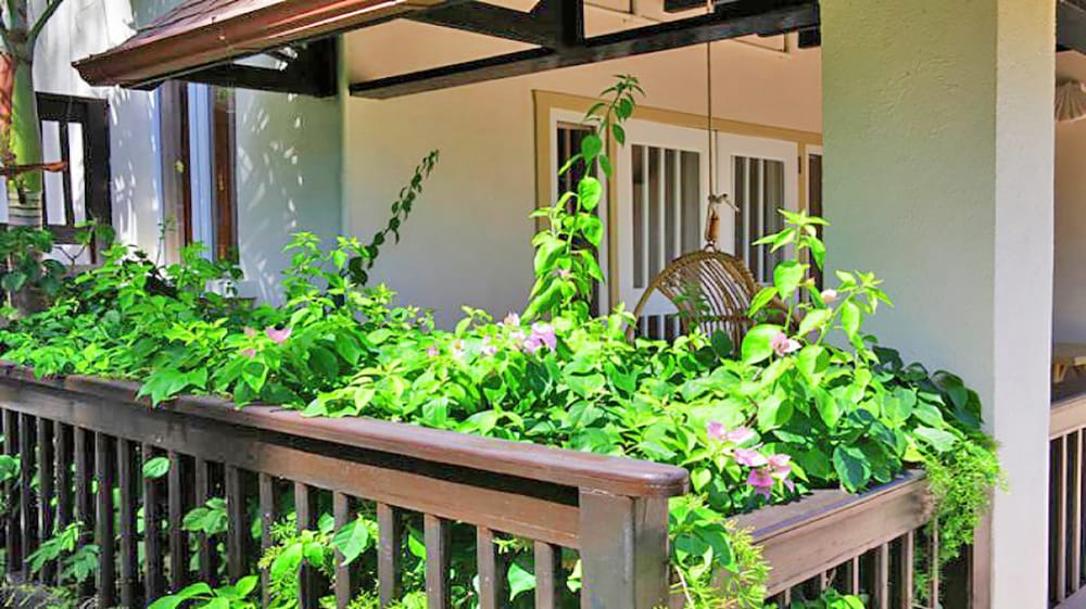 Games room patio Ground Level