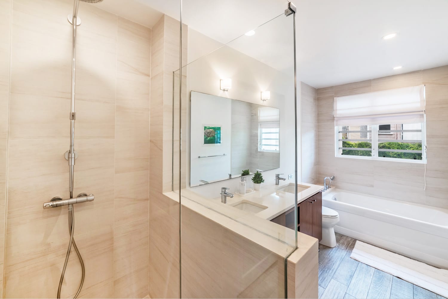 GMMKingEnsuite2Web 1500px sRGB 150dpi Craggy Nook Finals 7506131 HDR Edit