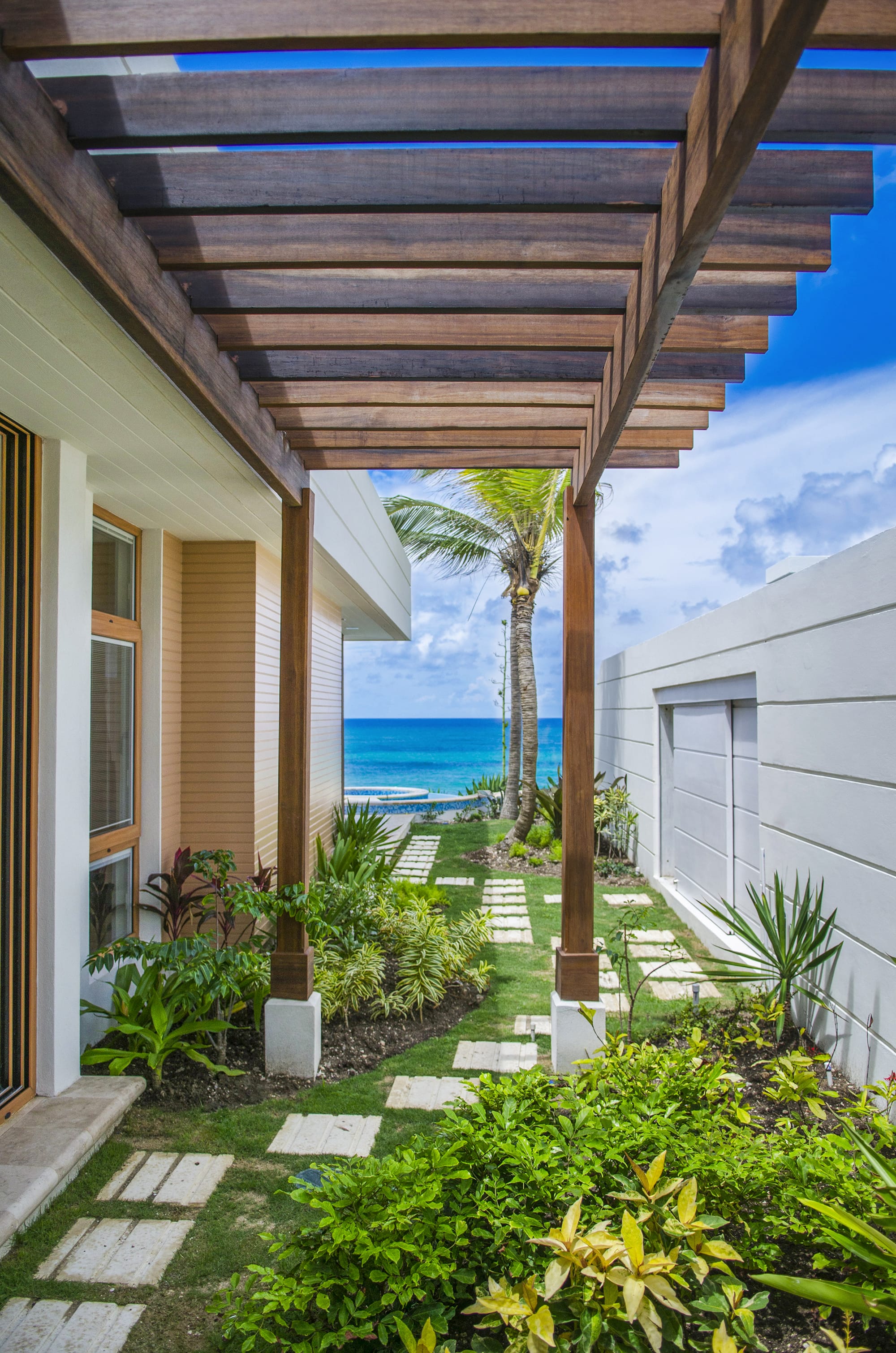 East Resort Garden 1