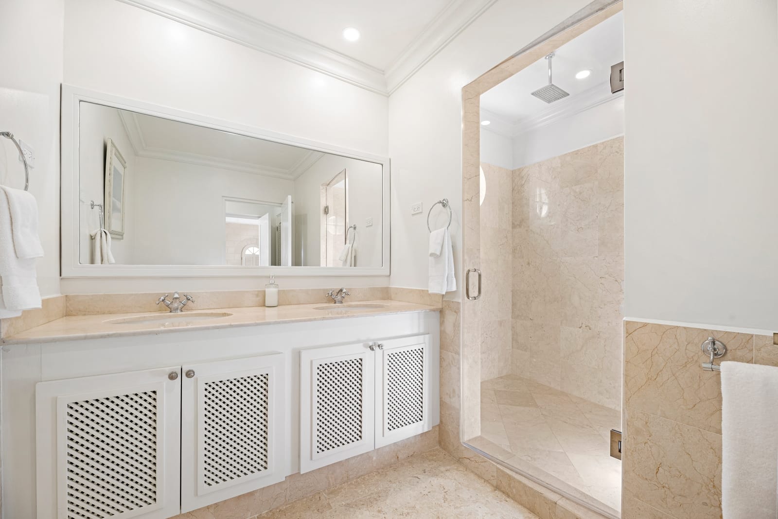 Coral House Bathroom