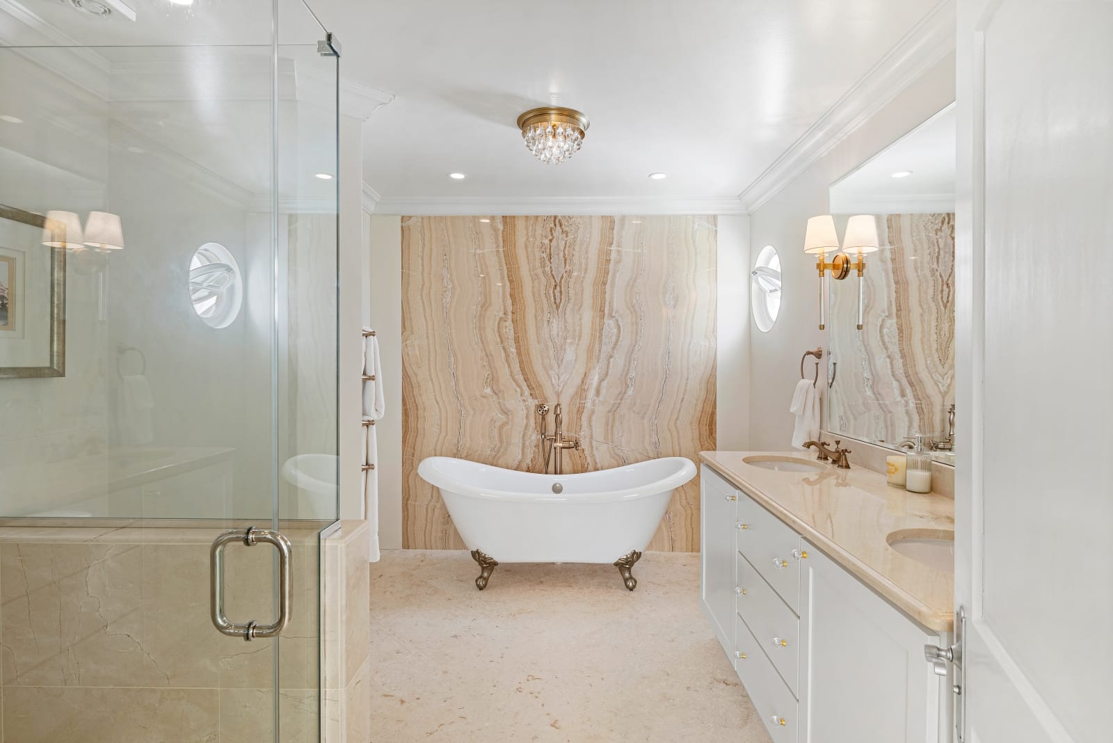 Coral House Master Bathroom