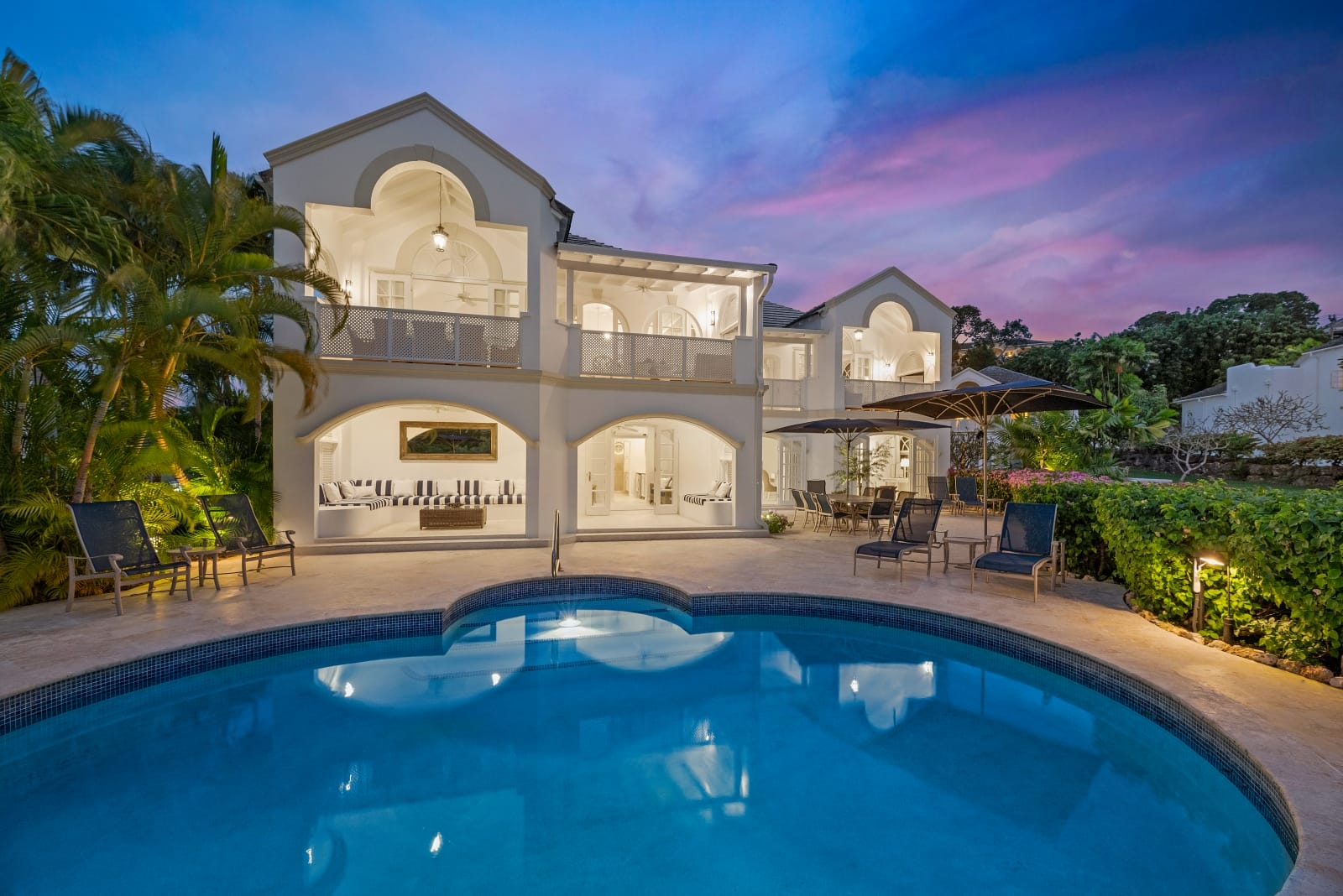 Coral House Villa At Sunset 2