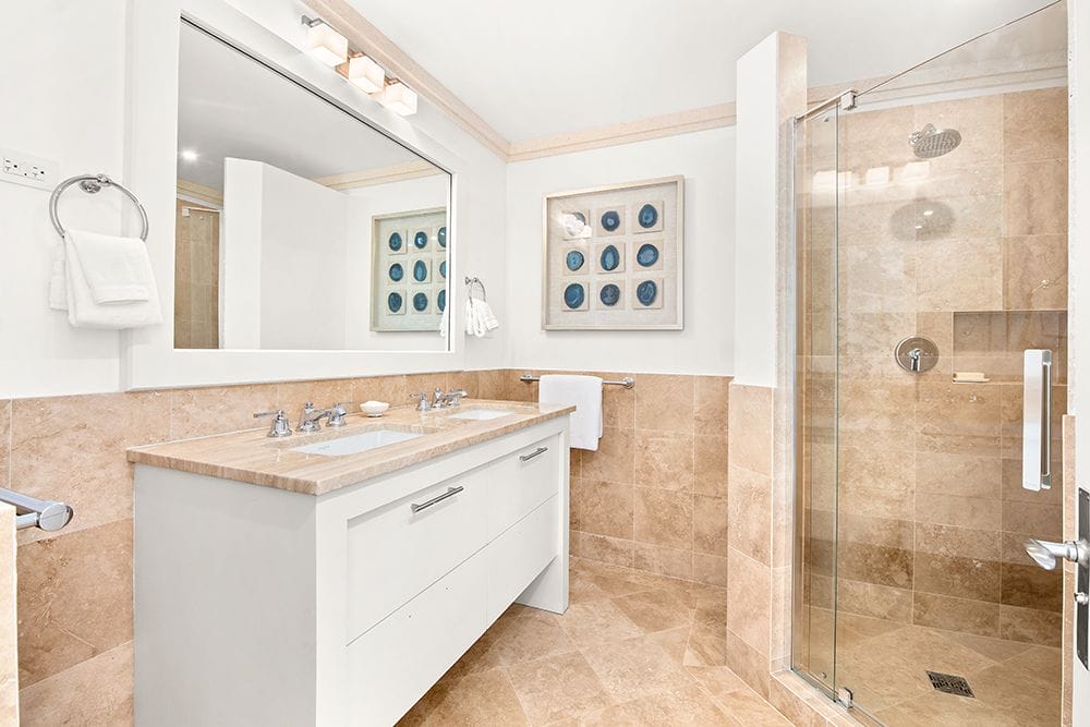 Mahogany Heights No.1 19 Bathroom 02