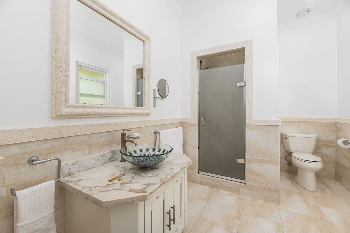 Westland Heights Guest Bathroom resize