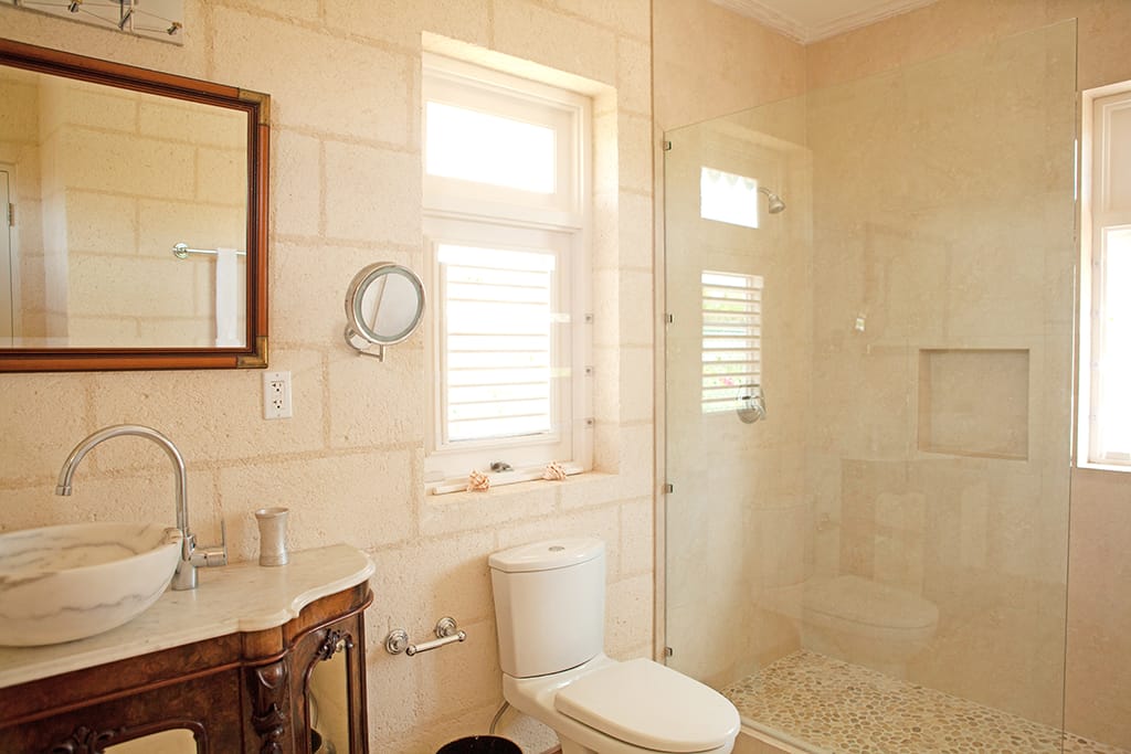 Second ensuite bathroom