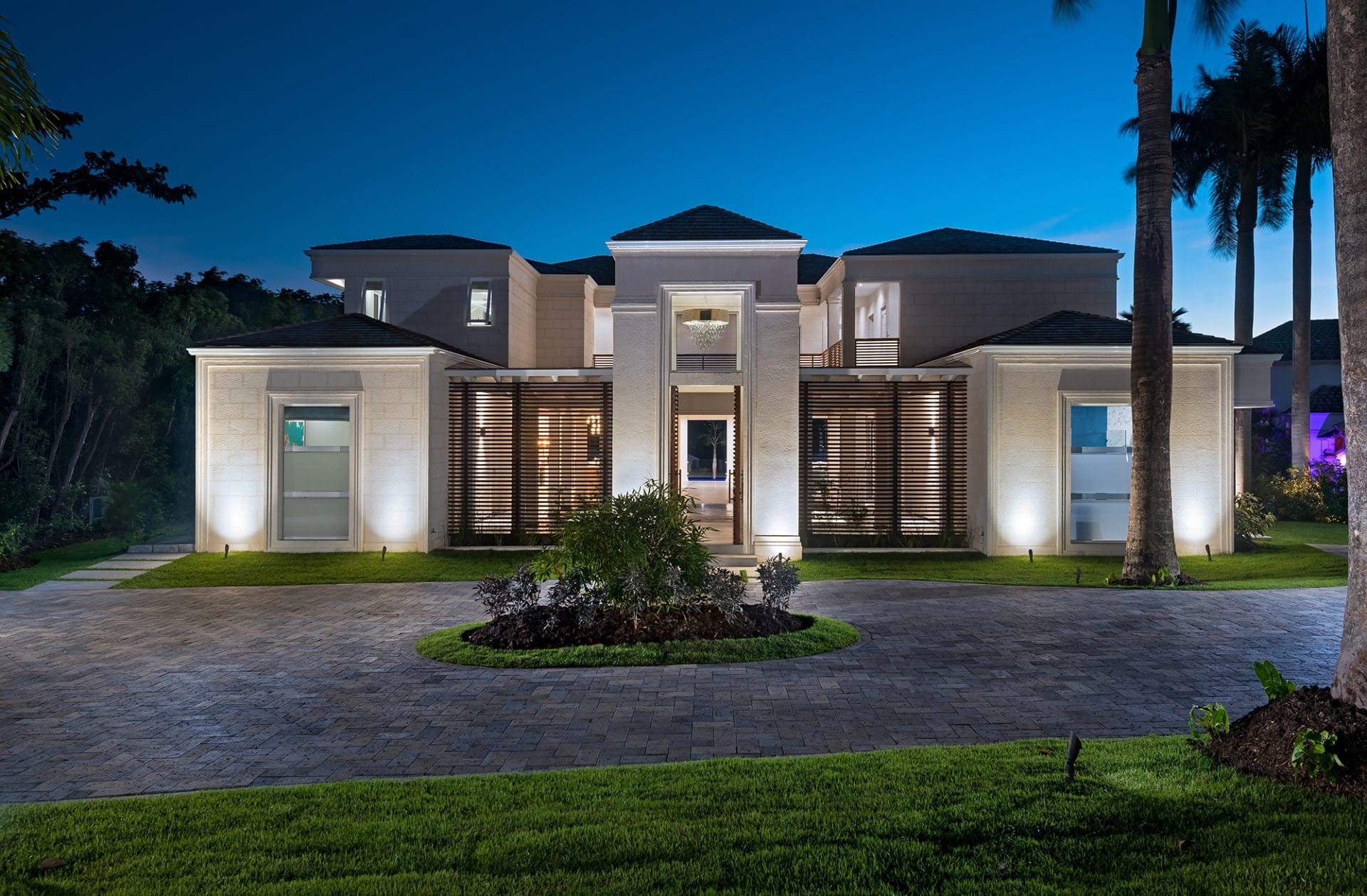 SEDUCED DEC 2020 FRONT EXTERIOR DUSK