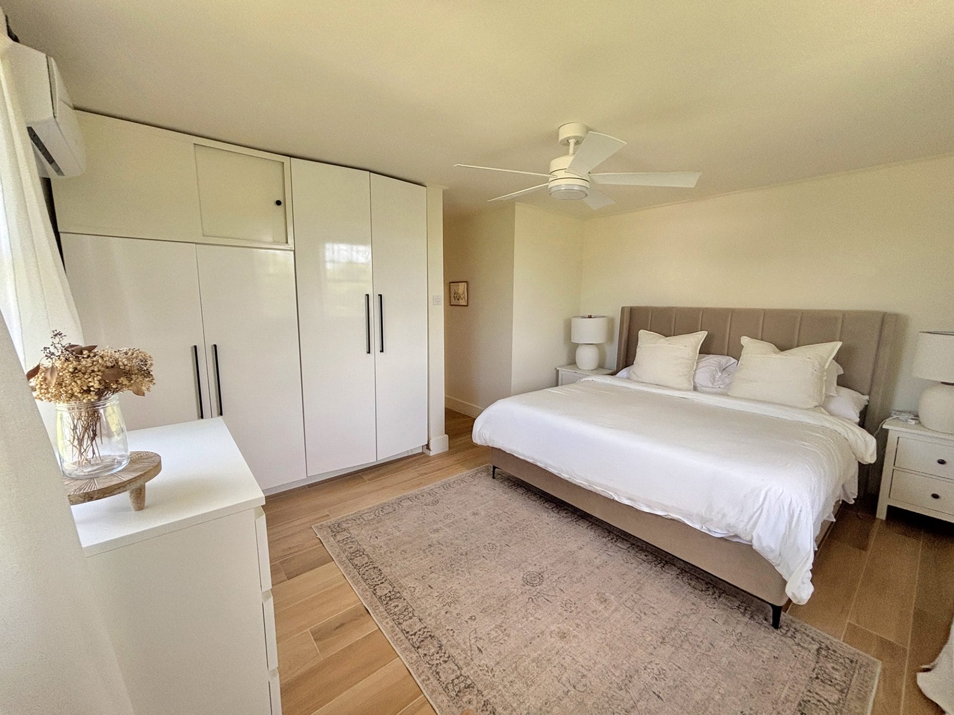 15 Yorkshire 1 Masterbedroom