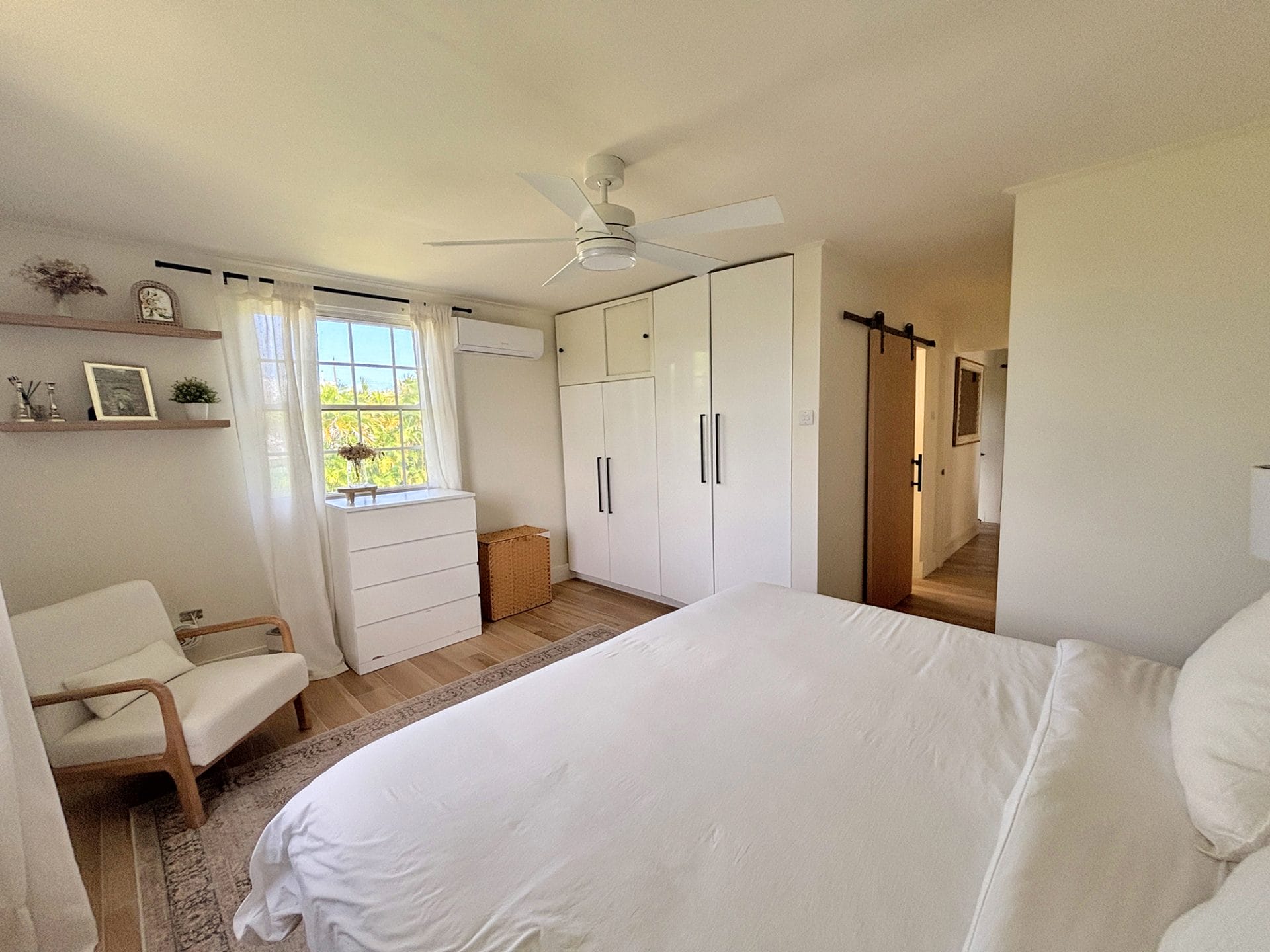 16 Yorkshire 1 Master bedroom