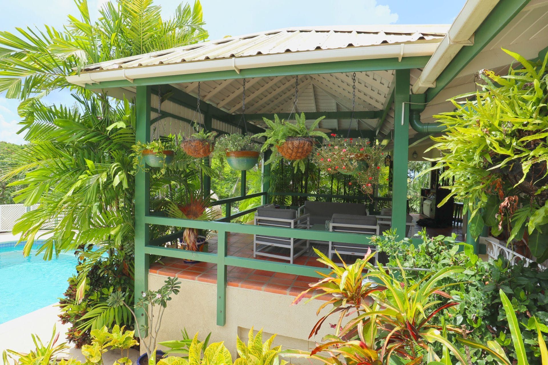 19 Sunset Ridge 32 Covered Terrace a 1
