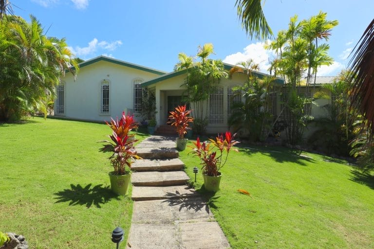 2 Sunset Ridge 32 Pedestrian Gate Walkway b 1 768x512