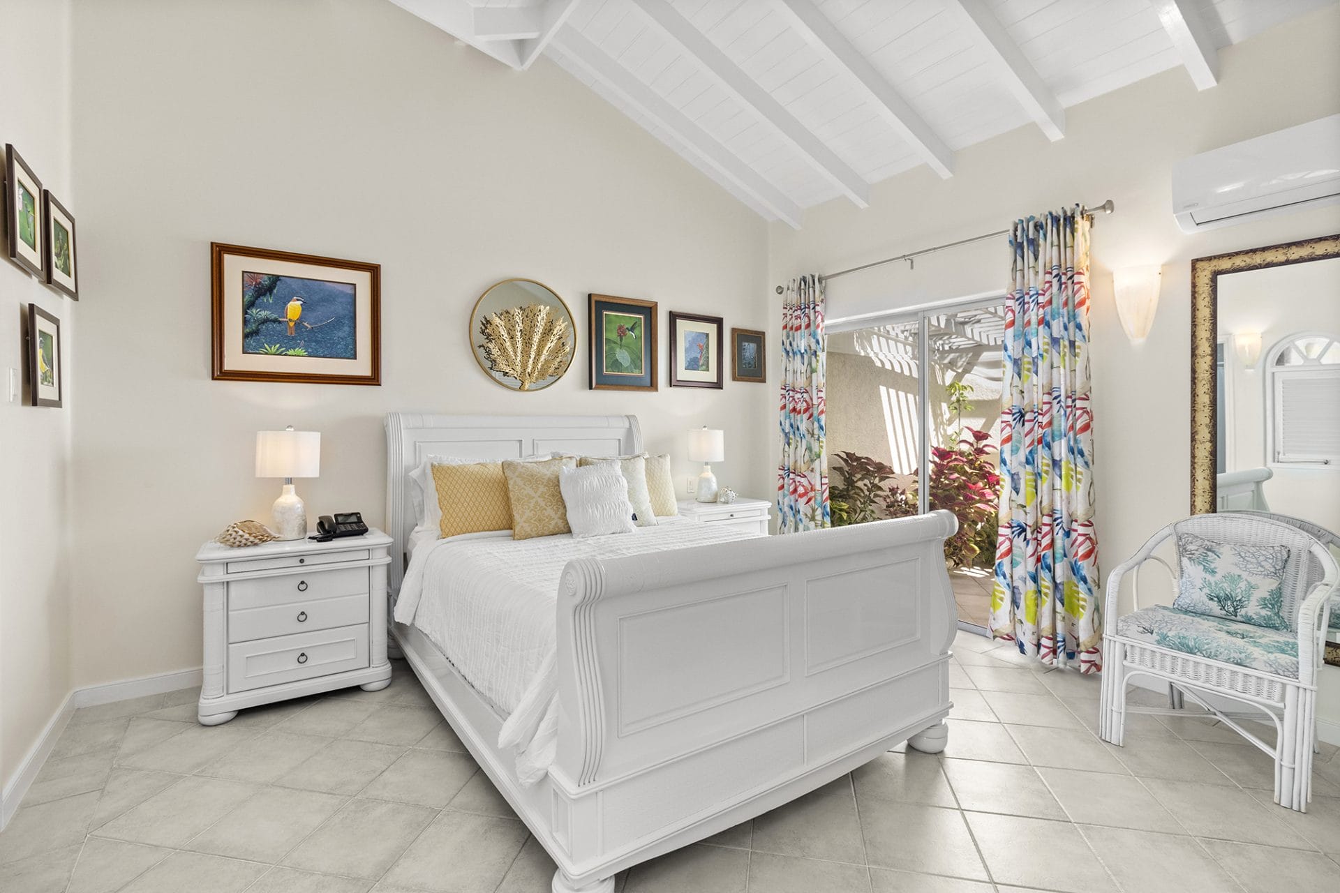 separate apartment Queen bed