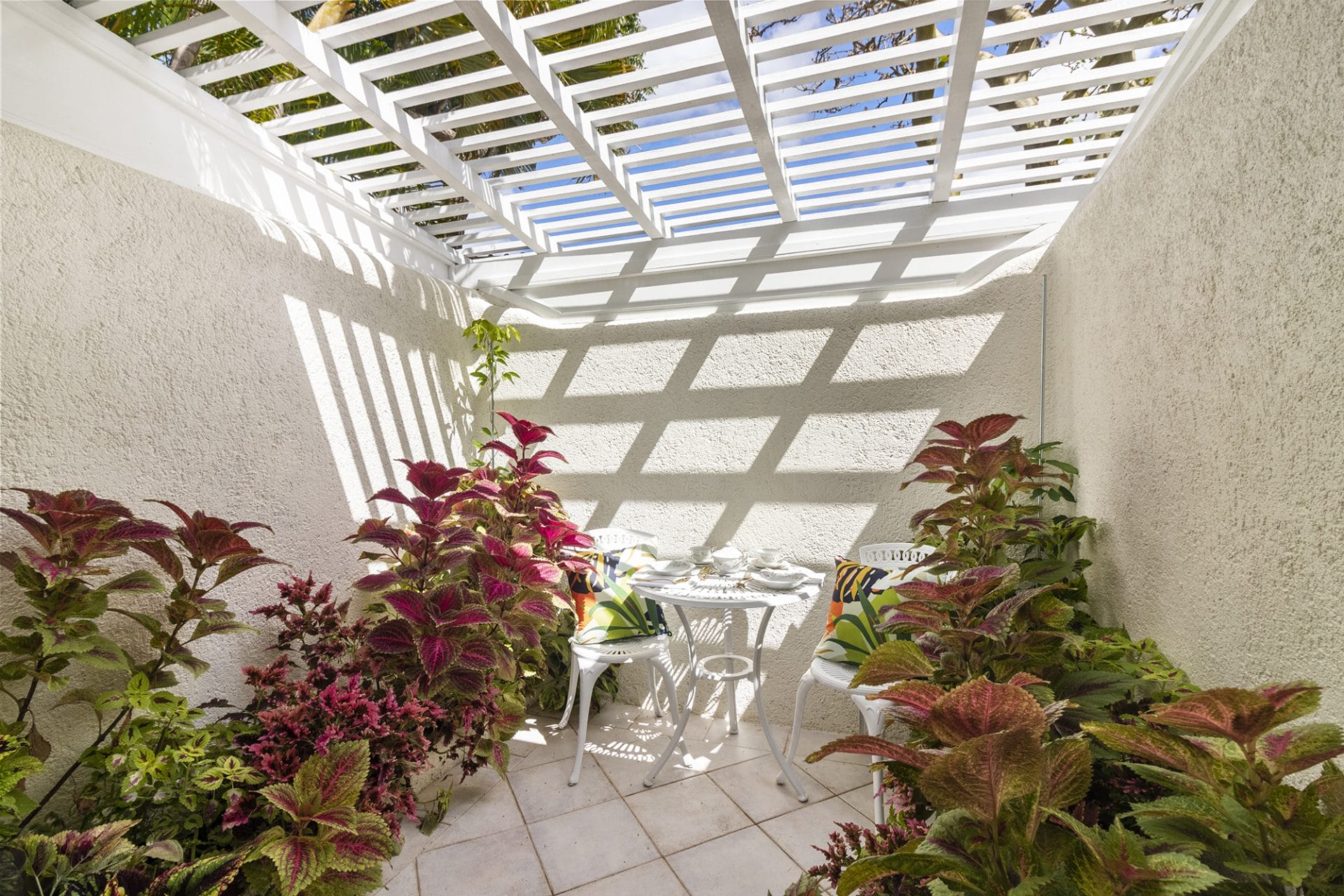 separate apartment private garden