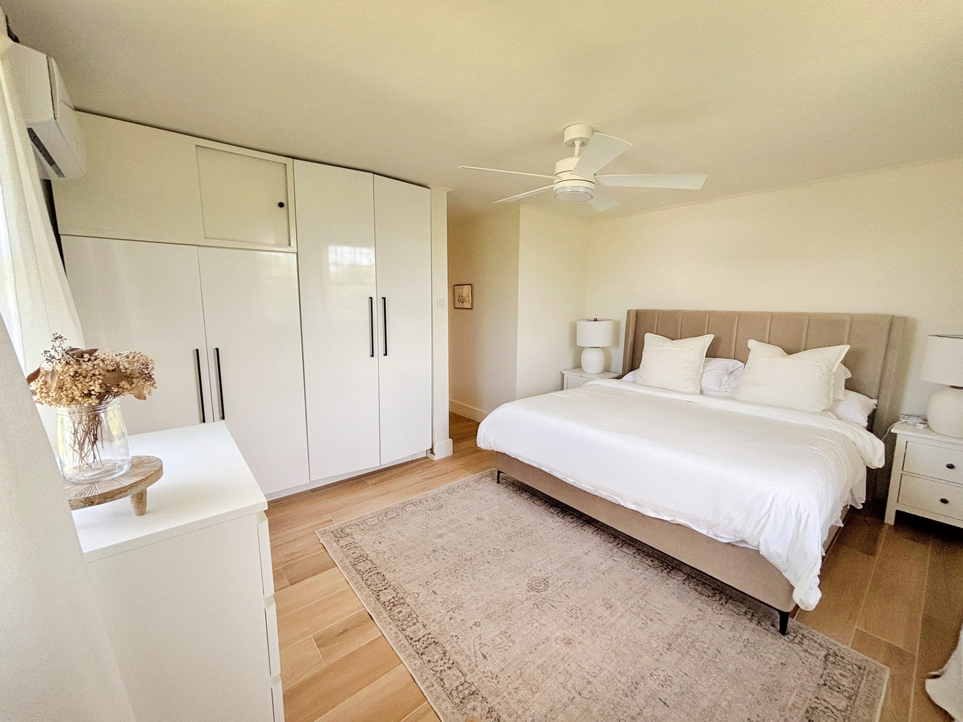 15 Yorkshire 1 Masterbedroom