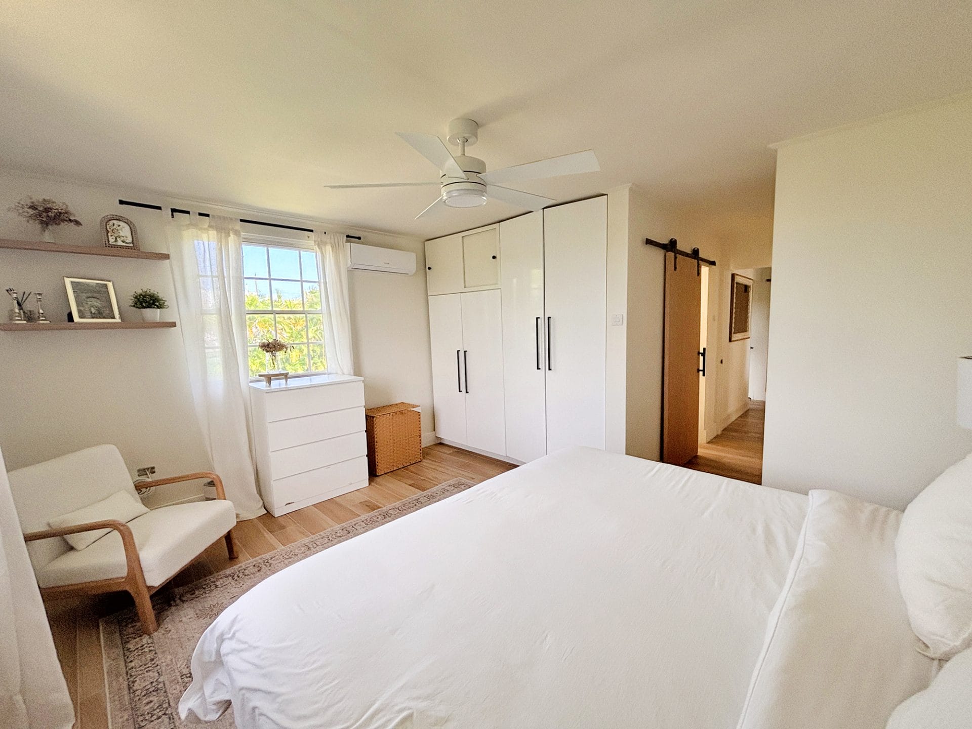 16 Yorkshire 1 Master bedroom